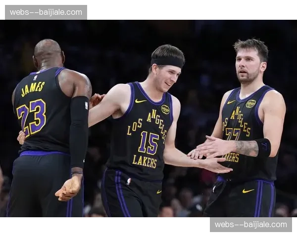 独行侠进攻效率依赖东契奇 其使用率与球队胜负直接相关