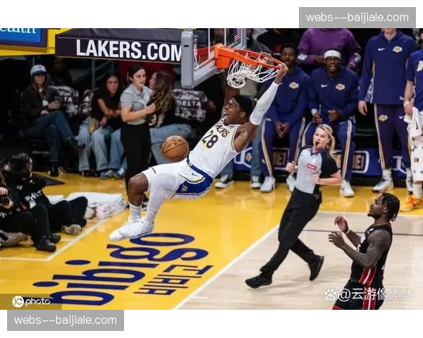 湖人面对胜率60%以上球队战绩改善 攻防效率同步提升